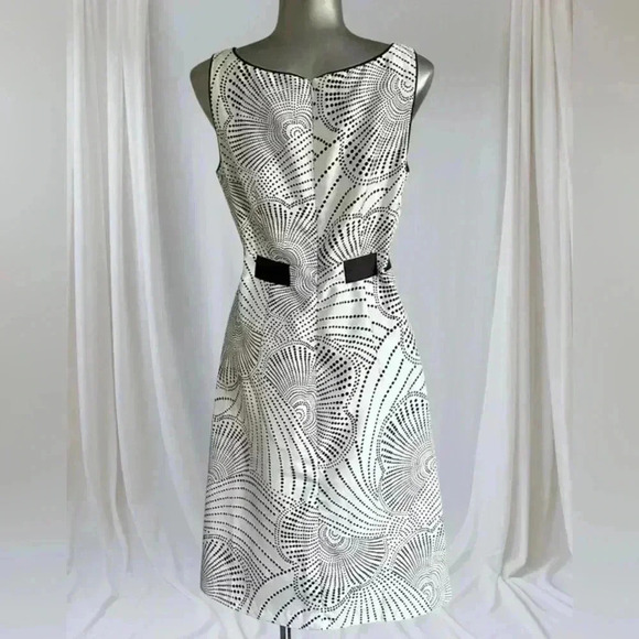 ✅Women’s White  Satin Printed Sleeveless Dress - Picture 4 of 10